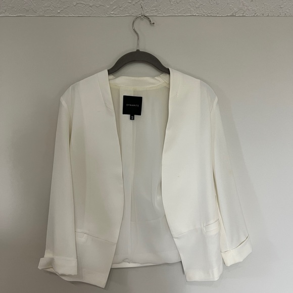 Dynamite Cropped Blazer - Picture 1 of 6